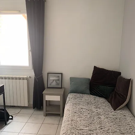 Villa Charmante Au Calme Entre Et Cevennes Animaux De Compagnie Acceptes *
